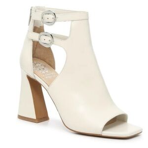 Vince Camuto Women’s Ivory Roskette Sandals